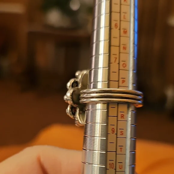 Nicky Butler Silver Floral Ring with Deep Red Stones - Picture 4 of 9